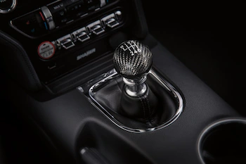 Mustang 2015-2023 Black Carbon Fiber 6-Speed Shift Knob