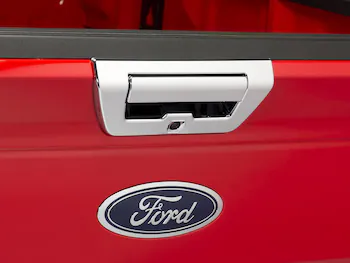 Super Duty 2017 Chrome Manual Tailgate Latch Trim w/ LED