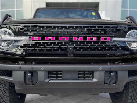 Bronco 2021-2025 Pink Grille Lettering Main Image